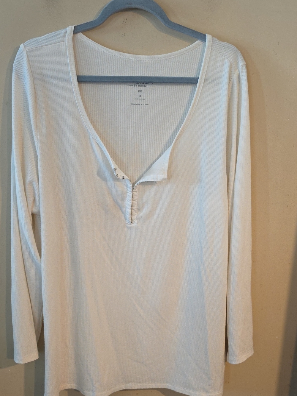 torrid White Ribbed Long-Sleeve Henley Top